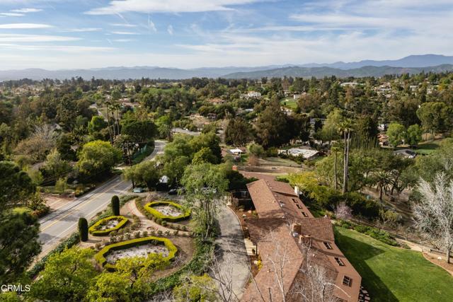 230 Avocado Place, Camarillo CA: https://media.crmls.org/mediaz/9050a5f0-3f5f-4320-bf36-815a792fd523.jpg
