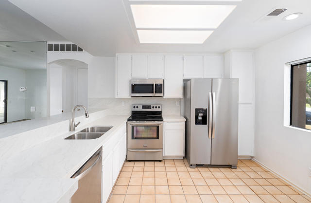 67564 Lagos Way, Cathedral City CA: https://media.crmls.org/mediaz/9050ccb7-aeb5-4278-bce5-91588be553bf.jpg