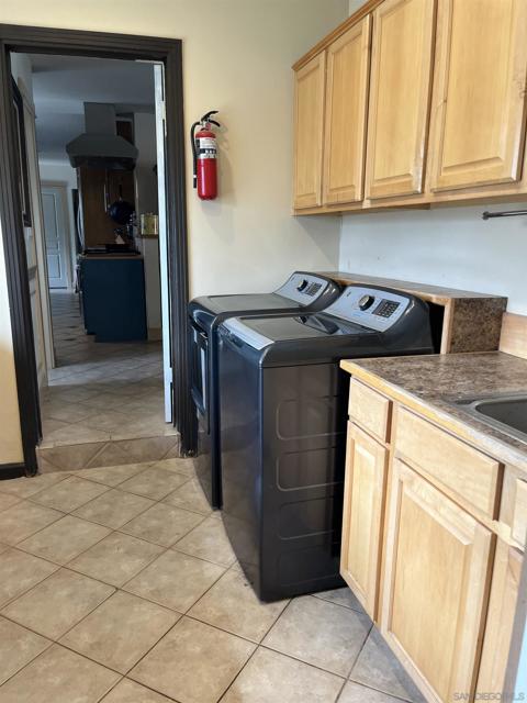 9435 Morcado Cir, La Mesa CA: https://media.crmls.org/mediaz/90521bb9-556d-49b1-9535-55db220d9631.jpg