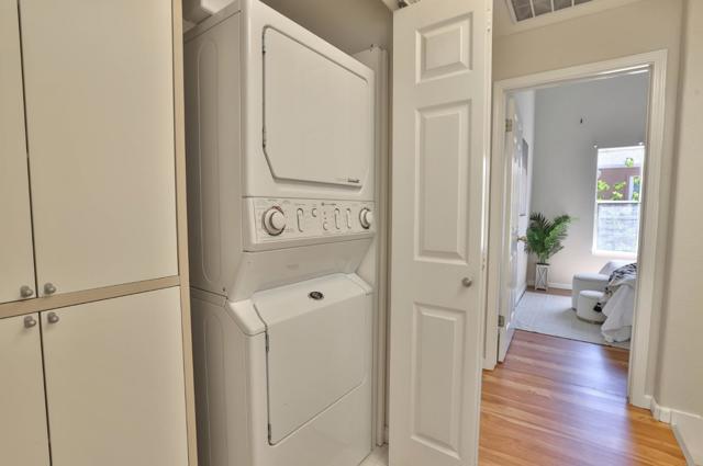 101 Showers Court, Mountain View CA: https://media.crmls.org/mediaz/90522138-167d-4f11-8224-f2bb53eda268.jpg