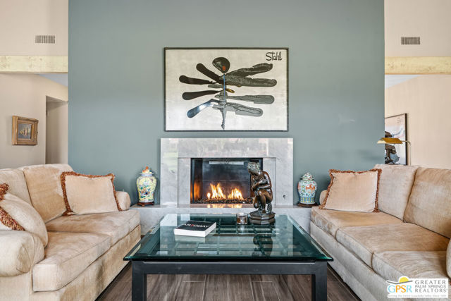 138 Desert West, Rancho Mirage CA: https://media.crmls.org/mediaz/9052670a-795f-49a8-84e0-1774b2a64f9d.jpg
