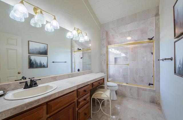 15847 Pleasant Valley Lane, Salinas CA: https://media.crmls.org/mediaz/905432f8-f4fe-4364-b313-f64c95f58b1f.jpg