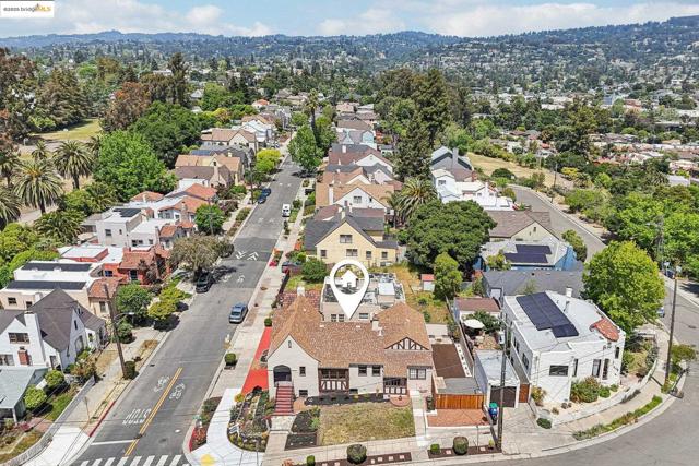 2900 Sheffield Ave, Oakland CA: https://media.crmls.org/mediaz/9054abe9-de45-41ef-b9ed-9c1e2e5c559d.jpg
