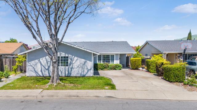685 Parvin Drive, Milpitas CA: https://media.crmls.org/mediaz/905662af-1102-4d1f-8755-c24238dd5b07.jpg