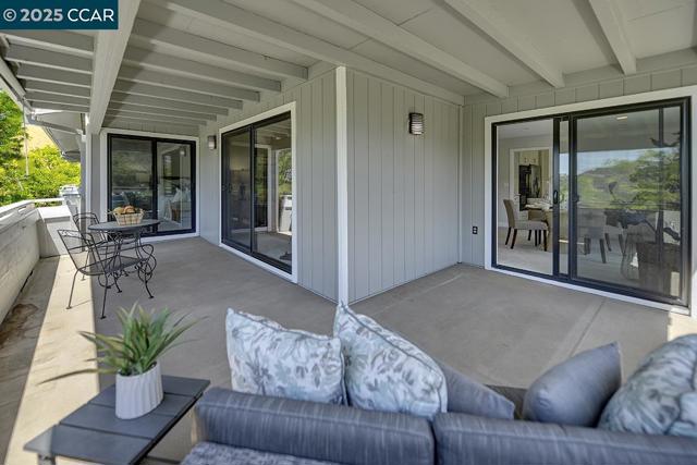 3612 Rossmoor Parkway, Walnut Creek CA: https://media.crmls.org/mediaz/90574240-7112-47b3-92ae-433cb2b03984.jpg
