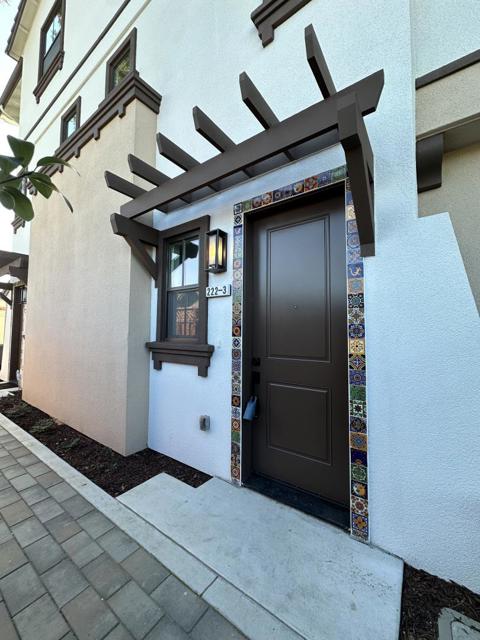 222 Carroll Street, Sunnyvale CA: https://media.crmls.org/mediaz/9057ce45-c9c8-4efc-8902-0e1cd577f883.jpg