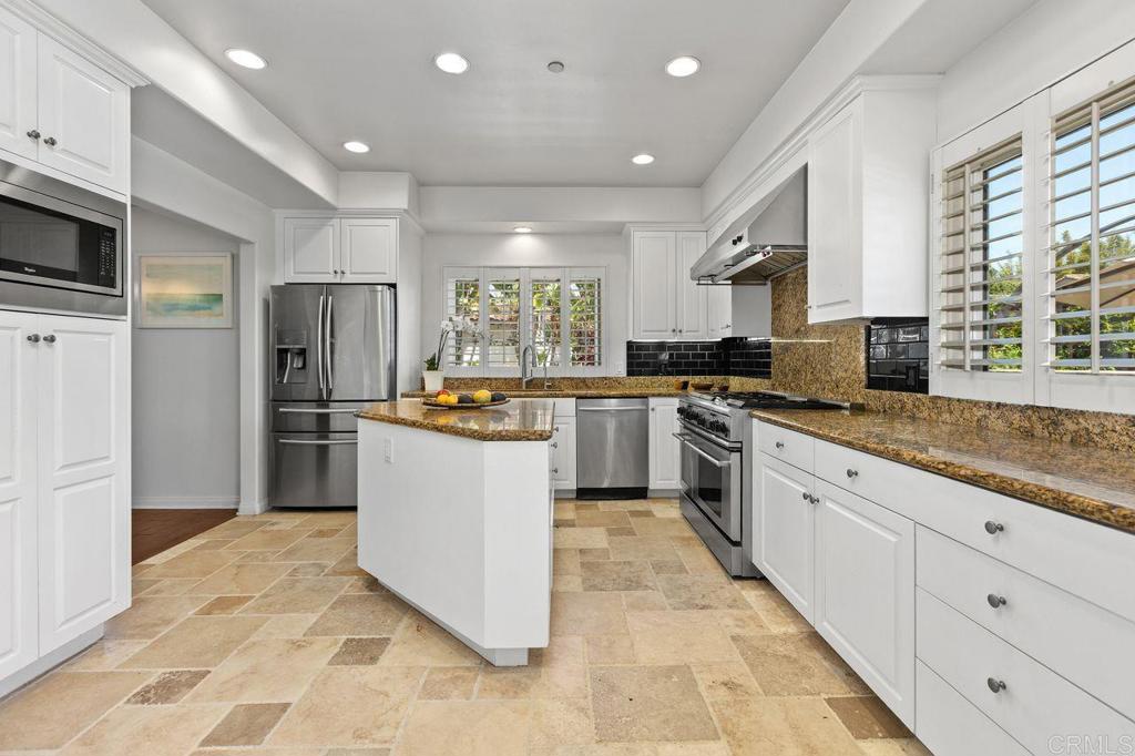213 Hillcrest Dr. - photo 10