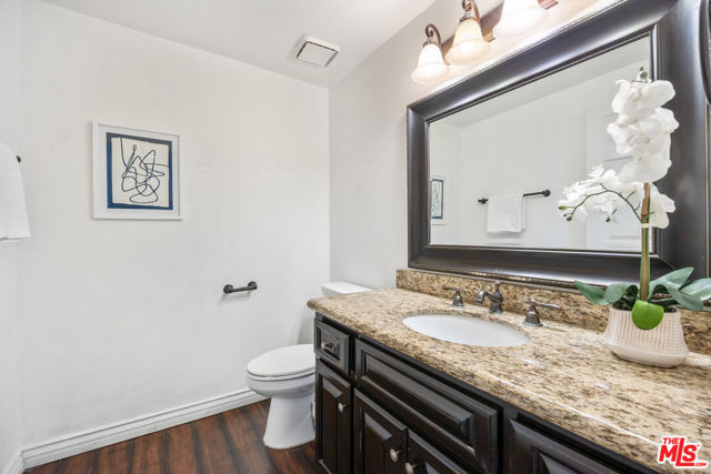 14365 Foothill Boulevard, Sylmar CA: https://media.crmls.org/mediaz/90588f6d-43e6-4b29-a16d-23f94395d1d1.jpg