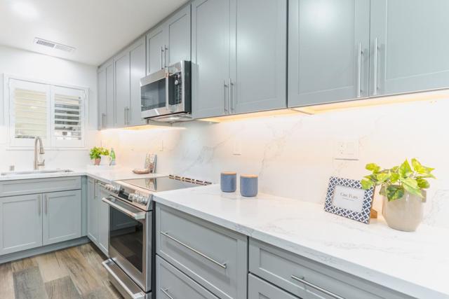14320 Blossom Hill Road, Los Gatos CA: https://media.crmls.org/mediaz/9058a4cf-29c4-494b-b966-705ecf6f4d08.jpg