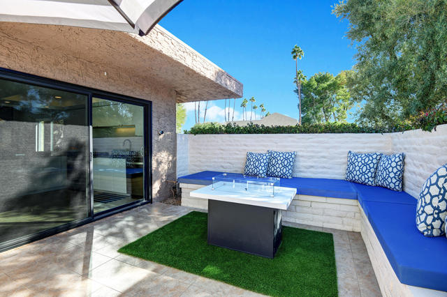 2101 Los Patos Drive, Palm Springs CA: https://media.crmls.org/mediaz/9058daa1-a9fb-4781-bd39-869c88b24f09.jpg