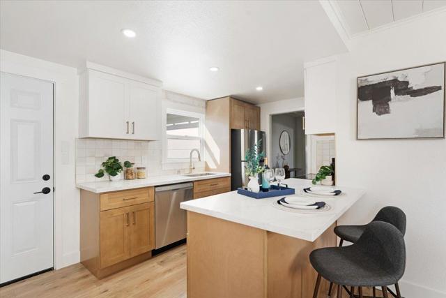 2866 Chesterfield Drive, Santa Cruz CA: https://media.crmls.org/mediaz/905937f2-6186-43cb-a33d-5f9de84b056e.jpg