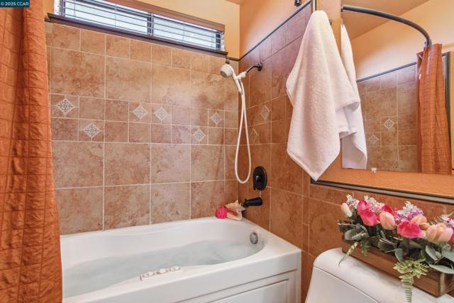 2628 Asilomar Dr, Antioch CA: https://media.crmls.org/mediaz/905adaa0-41d2-4514-8382-ec6eca6b0a1a.jpg