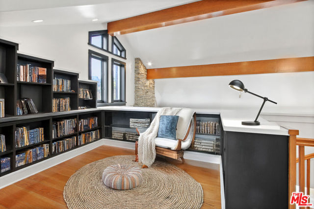 3553 Cody Road, Sherman Oaks CA: https://media.crmls.org/mediaz/905b376a-039c-48ad-a6a5-d38e32bd9ce0.jpg