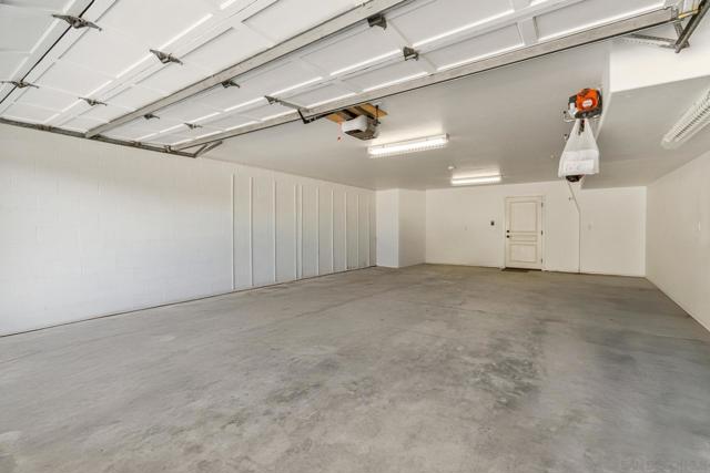 1695 Neale St, San Diego CA: https://media.crmls.org/mediaz/905d2570-fd43-404f-b0f5-1aef28c0ec25.jpg