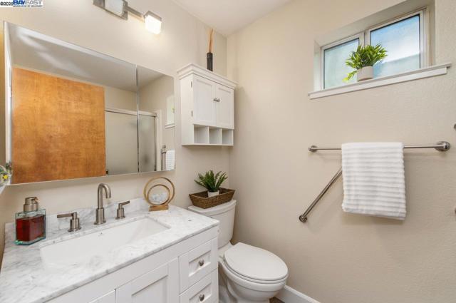 243 Rachael Pl, Pleasanton CA: https://media.crmls.org/mediaz/905ded49-4523-4ee5-afa4-3c23ce187b3b.jpg