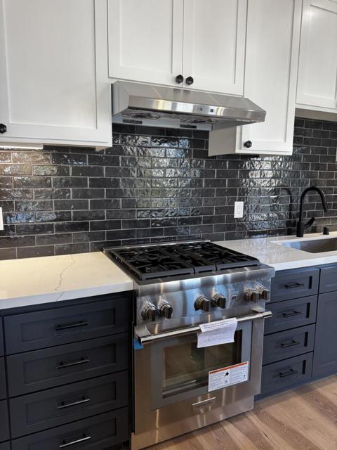 200 Sheridan Avenue, Palo Alto CA: https://media.crmls.org/mediaz/905e4aa3-360b-42f0-a1e9-ec3bd9643cde.jpg