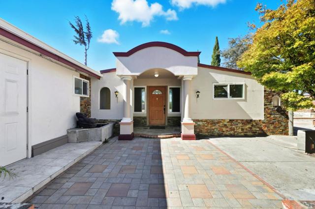 1199 Blazingwood Drive, Sunnyvale CA: https://media.crmls.org/mediaz/905e57ec-9ee2-4c1e-a393-a39234ab17ee.jpg