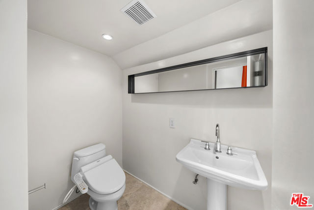 3625 Lowry Road, Los Angeles CA: https://media.crmls.org/mediaz/905f21c3-88c2-40c8-ae29-fa27e3277036.jpg