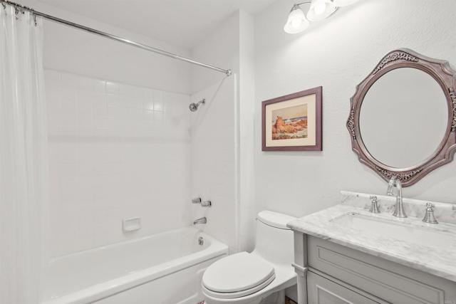 Detail Gallery Image 9 of 23 For 1982 Fairlee Dr, Encinitas,  CA 92024 - 2 Beds | 2 Baths