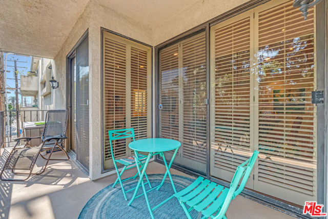 502 San Vicente Boulevard, Santa Monica CA: https://media.crmls.org/mediaz/906103fc-85a6-4b76-b21d-414f3a3965b8.jpg