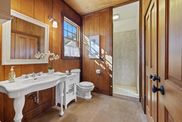 2551 Grant Street, Calistoga CA: https://media.crmls.org/mediaz/9061959f-cb82-43e3-b29f-e56501173591.jpg