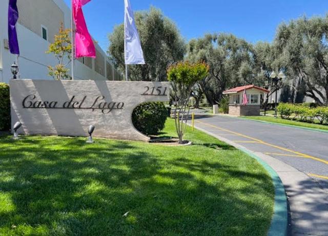 2151 Oakland Rd Space, San Jose CA: https://media.crmls.org/mediaz/9061bc0f-f34e-41f4-aff0-37b4e963c55d.jpg