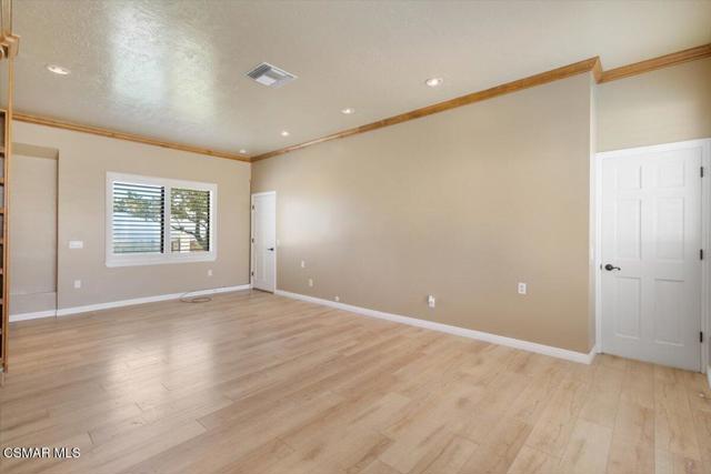 8445 Roseland Avenue, Moorpark CA: https://media.crmls.org/mediaz/90628b07-01fb-499e-92ee-d5366f6aac2b.jpg