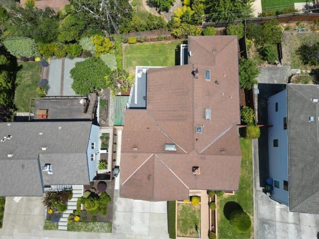 3709 Kenwood Avenue, San Mateo CA: https://media.crmls.org/mediaz/906295a5-2288-4bf2-85ca-a0d12f81ab73.jpg