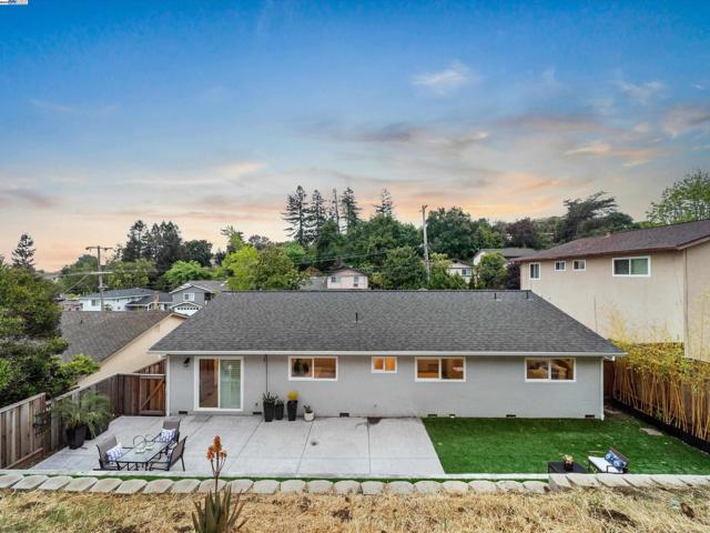 17914 Joseph Dr, Castro Valley CA: https://media.crmls.org/mediaz/9062a813-bf3d-41f9-b745-bedf28a73063.jpg
