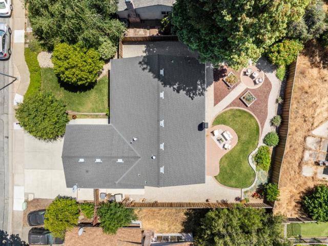 1660 Bluebonnet Way, Morgan Hill CA: https://media.crmls.org/mediaz/9062d2d1-7c8e-4c6b-8dae-19658e67e2b1.jpg