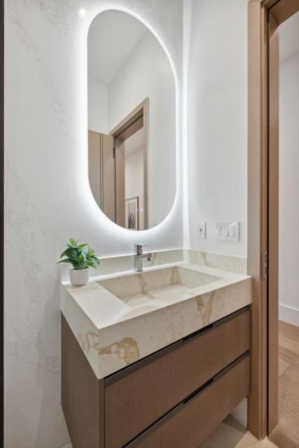 399 Camino Al Lago, Menlo Park CA: https://media.crmls.org/mediaz/9063c86f-cea8-4dd8-8ca0-7828546307ac.jpg