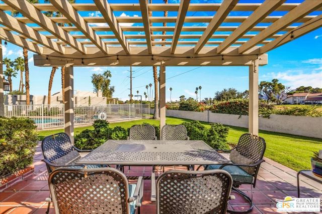 1678 Paseo De La Palma, Palm Springs CA: https://media.crmls.org/mediaz/90644009-1313-4a93-bc77-8fad67a83df3.jpg