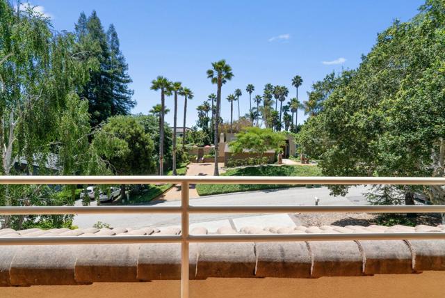 29 Kite Hill Road, Santa Cruz CA: https://media.crmls.org/mediaz/906442ba-18e2-4baf-8a28-defd690ca9c3.jpg