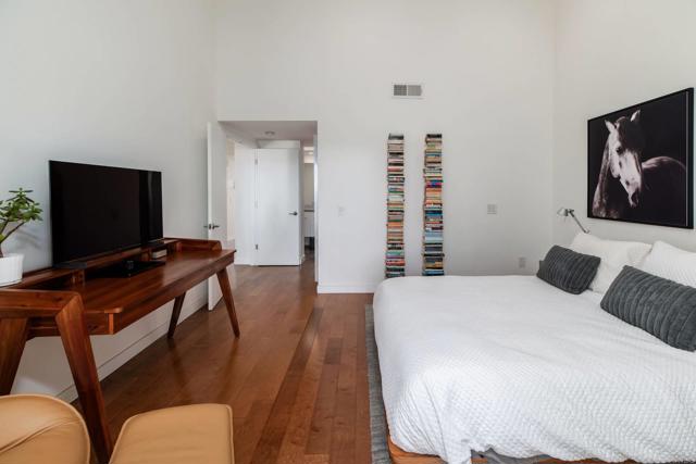 Detail Gallery Image 10 of 27 For 7323 Calle Luna, Carlsbad,  CA 92009 - 2 Beds | 2 Baths