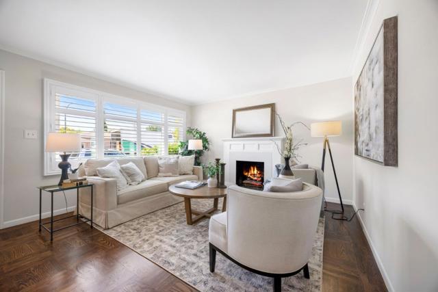 313 Del Rosa Way, San Mateo CA: https://media.crmls.org/mediaz/90659819-d1c1-4e0c-8f6d-4ac37ee002e7.jpg