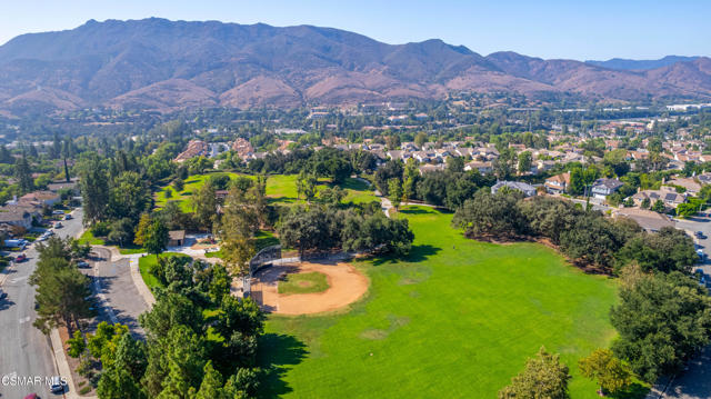 5426 Cedarhaven Drive, Agoura Hills CA: https://media.crmls.org/mediaz/90675e73-08f4-477d-9fb7-b7ad4616b742.jpg