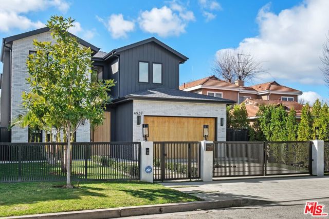 4937 Rubio Avenue, Encino CA: https://media.crmls.org/mediaz/9067f670-d065-4aa0-ac03-eba5d1f4716a.jpg