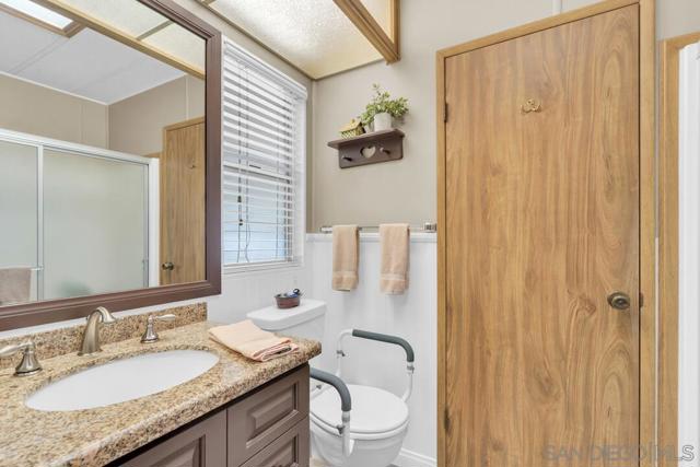 18218 Paradise Mountain Rd, Valley Center, California 92082, 2 Bedrooms Bedrooms, ,2 BathroomsBathrooms,Residential,For Sale,Paradise Mountain Rd,240028467SD