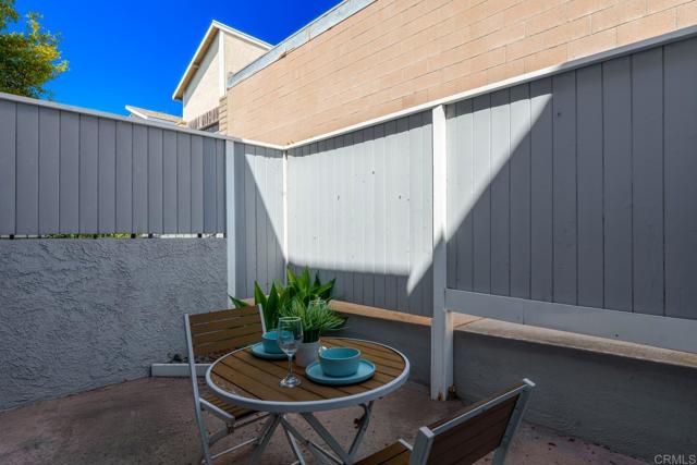 Detail Gallery Image 46 of 55 For 2021 Carnegie Ln #APT 7,  Redondo Beach,  CA 90278 - 3 Beds | 2/1 Baths