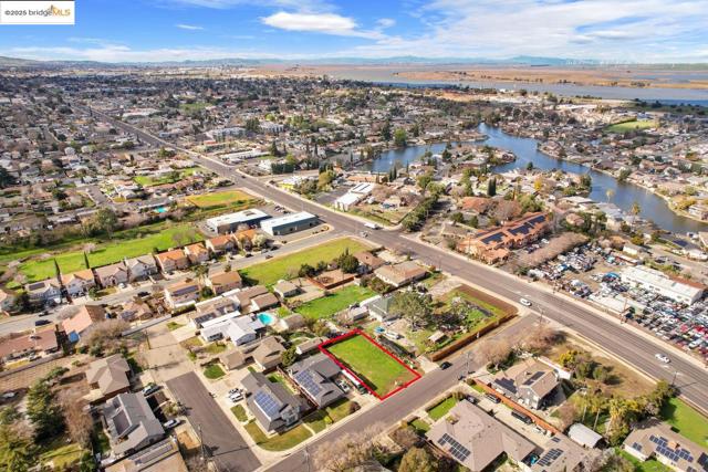 1816 Parsons Ln, Antioch CA: https://media.crmls.org/mediaz/90697968-0d75-4243-83fc-713bfecf3e19.jpg