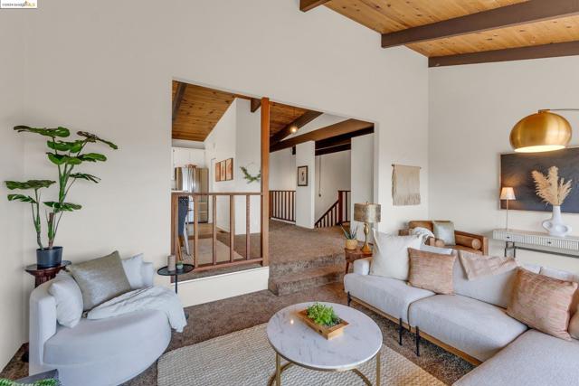 2001 Manzanita Dr, Oakland CA: https://media.crmls.org/mediaz/9069c622-c112-4054-ad87-b0ac22da596a.jpg