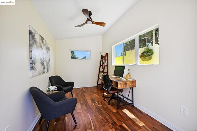 3316 Coolidge Ave, Oakland CA: https://media.crmls.org/mediaz/9069cb12-796c-4ac2-9723-fd1f04b9113c.jpg