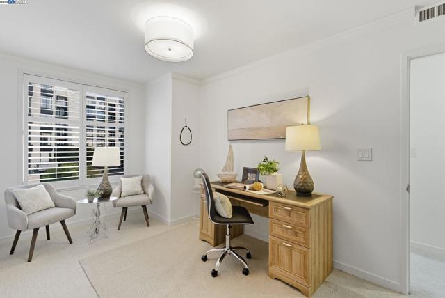 156 Lombard St, San Francisco CA: https://media.crmls.org/mediaz/906abd9f-26ce-4a94-b1d2-f4e5baf5e41b.jpg