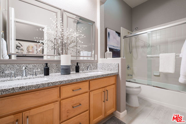 11051 Fiore Drive, Rancho Cordova CA: https://media.crmls.org/mediaz/906b40b1-7b00-49b6-979c-3f0069c55aa0.jpg