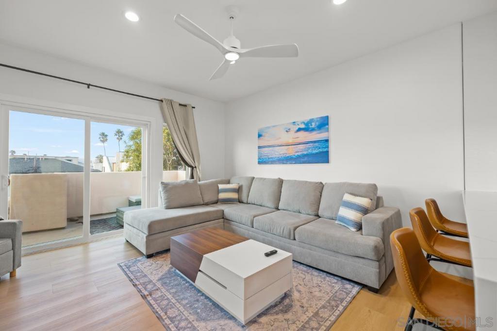 727 Ostend Ct - photo 12