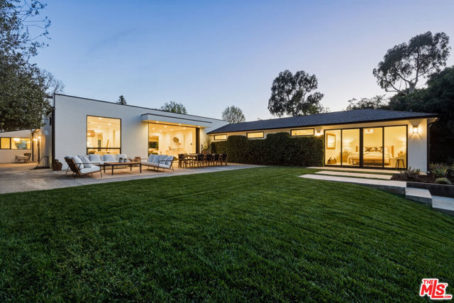 6321 Riggs Place, Los Angeles CA: https://media.crmls.org/mediaz/906c1df4-cd81-45e1-880e-9fa009970471.jpg