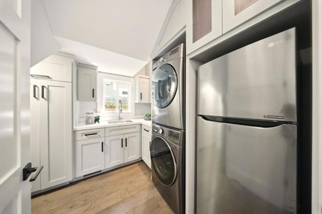 852 Paloma Avenue, Burlingame CA: https://media.crmls.org/mediaz/906c268f-cfbc-41b0-a2b3-25279a804146.jpg