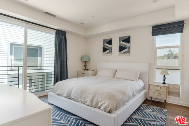 1931 Griffith Park Boulevard, Los Angeles CA: https://media.crmls.org/mediaz/906e7116-41d0-476d-a339-4297be73578f.jpg