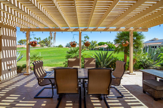 628 Hospitality Drive, Rancho Mirage CA: https://media.crmls.org/mediaz/906f1b1c-658f-454c-a8af-54b1c8425d5e.jpg