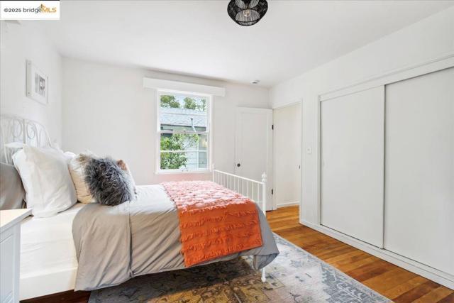 342 El Toyonal, Orinda CA: https://media.crmls.org/mediaz/906fbf21-5020-4860-87c2-128309020c10.jpg